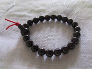 Buddhovy náramky - granát almandin