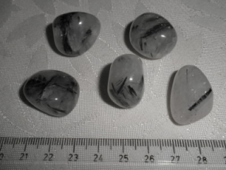 turmalín v křišťálu, cca 20 mm Brazílie